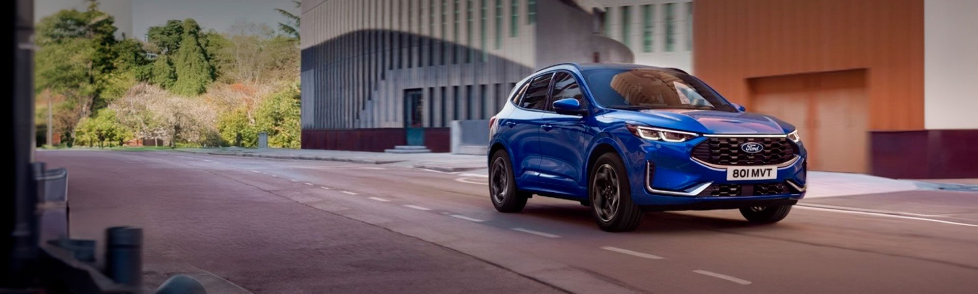 NUEVO KUGA® HÍBRIDO ENCHUFABLE